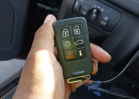 2012 Volvo Xc60 T6/T6 Platinum/T6 Premier Plus/T6 R-Design/T6 R-Design Platinum/T6 R-Design Premier Plus из США, поврежденный, VIN YV4902DZ8C2293177